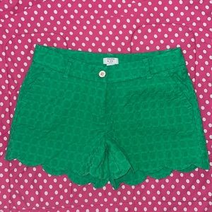 Green crown and ivy scalloped shorts